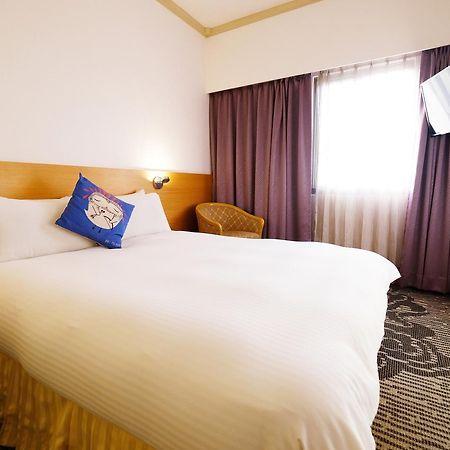 Lincoln Hotel ไถหนาน ภายนอก รูปภาพ
