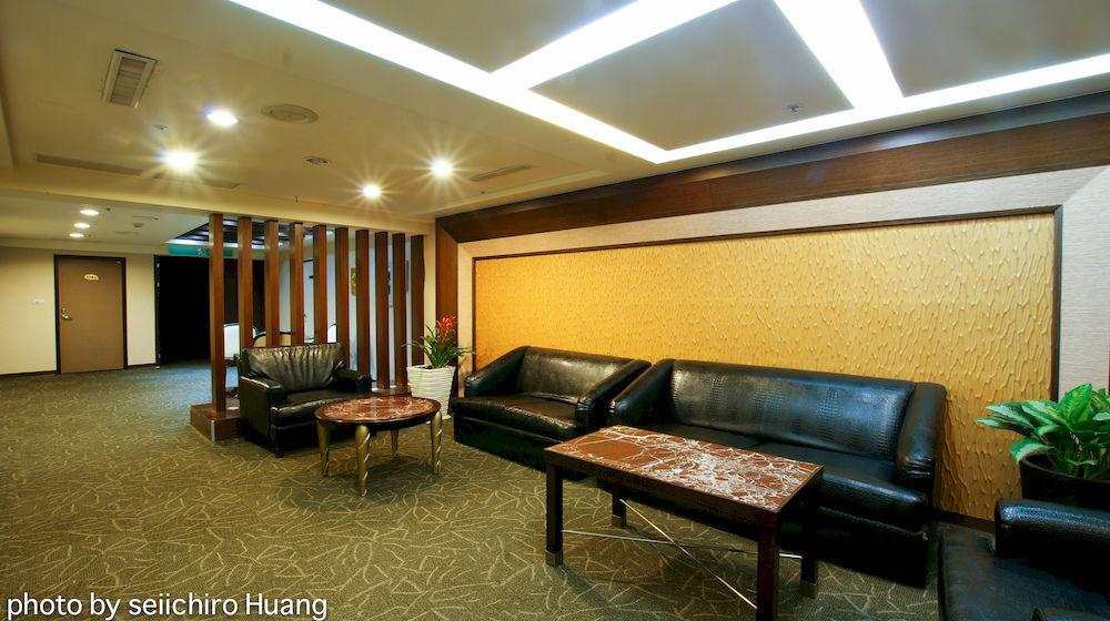 Lincoln Hotel ไถหนาน ภายนอก รูปภาพ