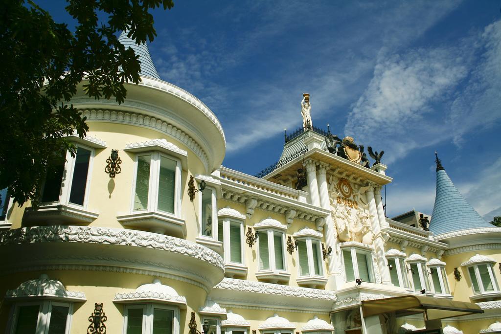 Lincoln Hotel ไถหนาน ภายนอก รูปภาพ