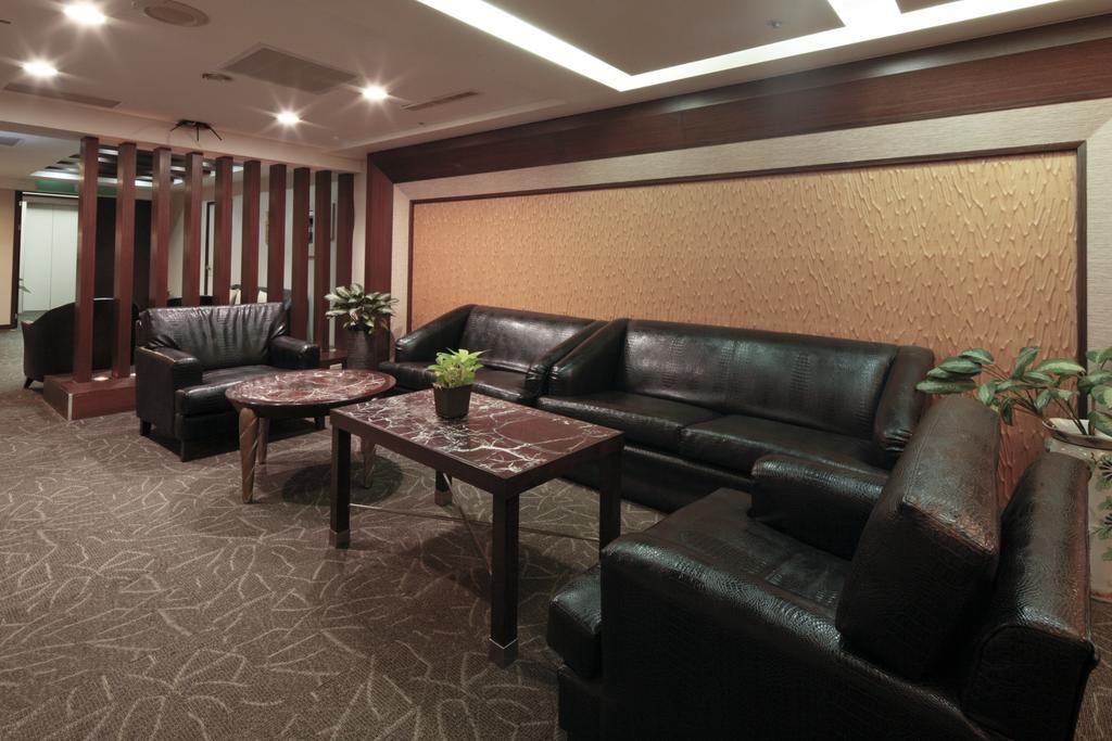 Lincoln Hotel ไถหนาน ภายนอก รูปภาพ