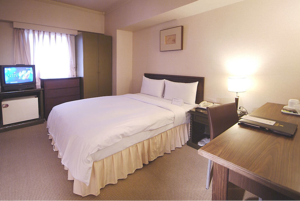 Lincoln Hotel ไถหนาน ภายนอก รูปภาพ